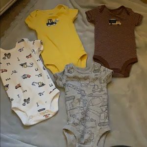 4 Baby construction onesie short sleeve